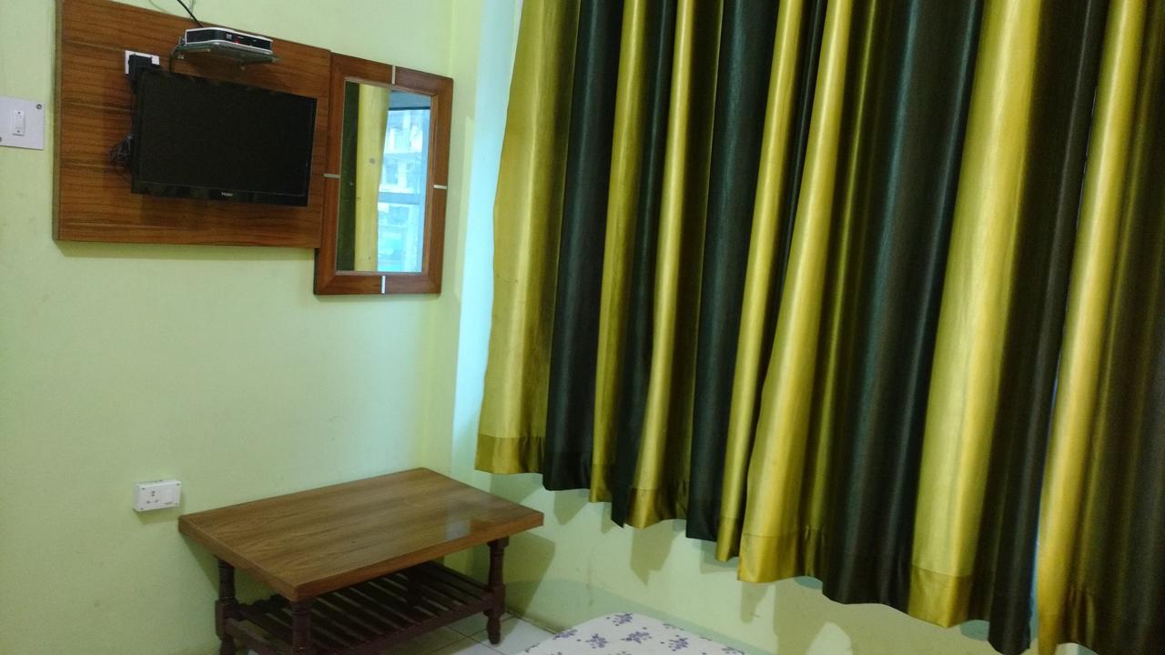 Hotel Brahma Kamal Joshimath Bagian luar foto