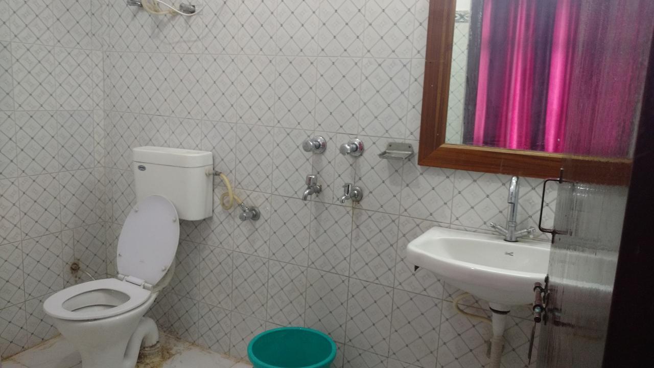 Hotel Brahma Kamal Joshimath Bagian luar foto