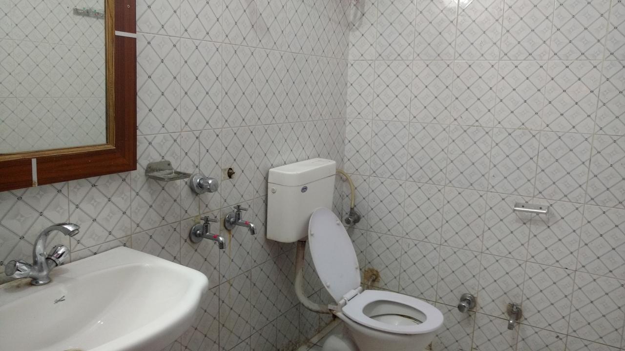 Hotel Brahma Kamal Joshimath Bagian luar foto