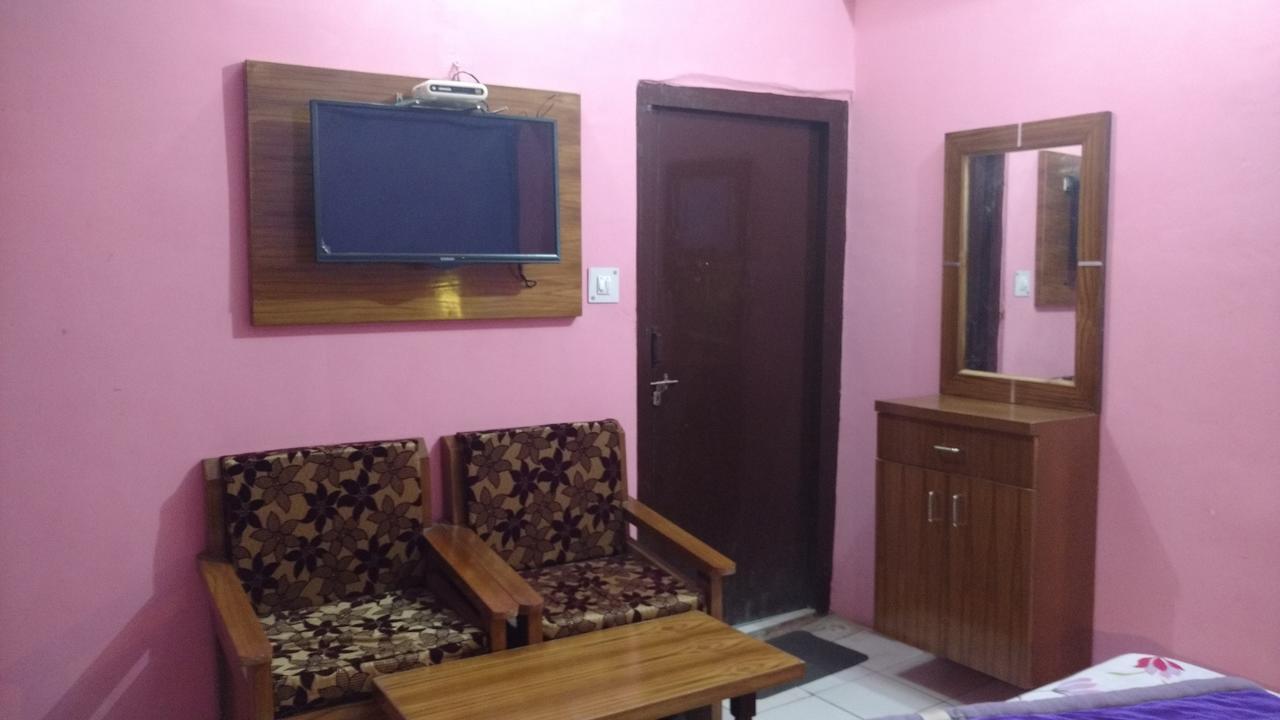 Hotel Brahma Kamal Joshimath Bagian luar foto