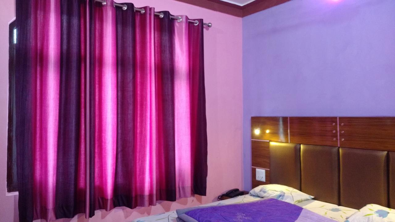 Hotel Brahma Kamal Joshimath Bagian luar foto