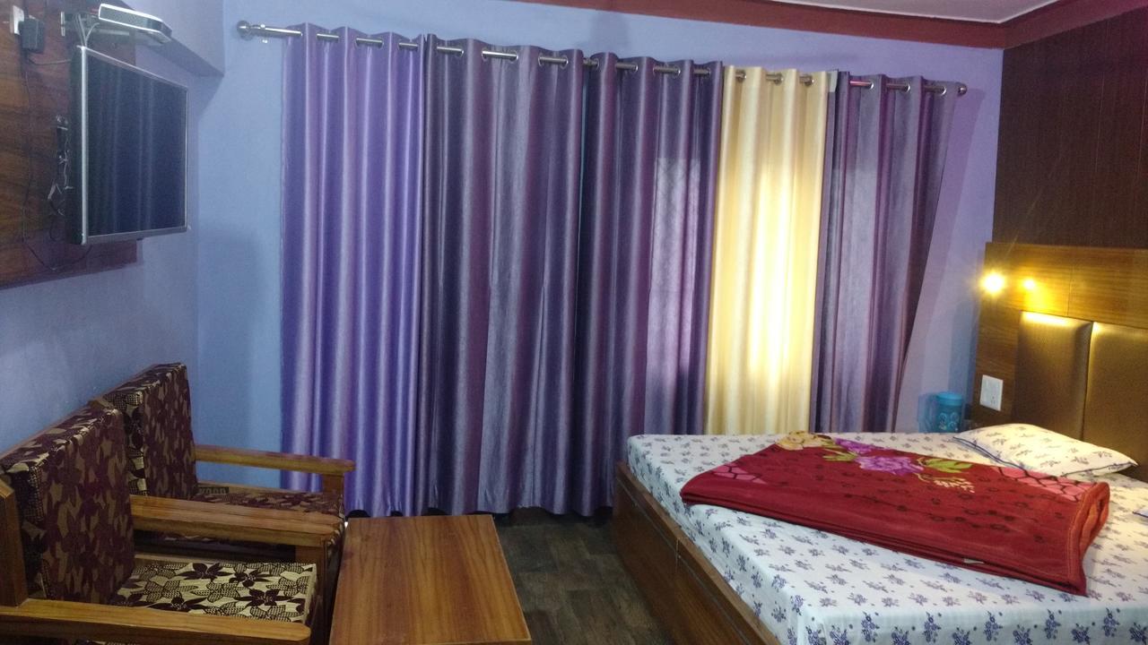 Hotel Brahma Kamal Joshimath Bagian luar foto