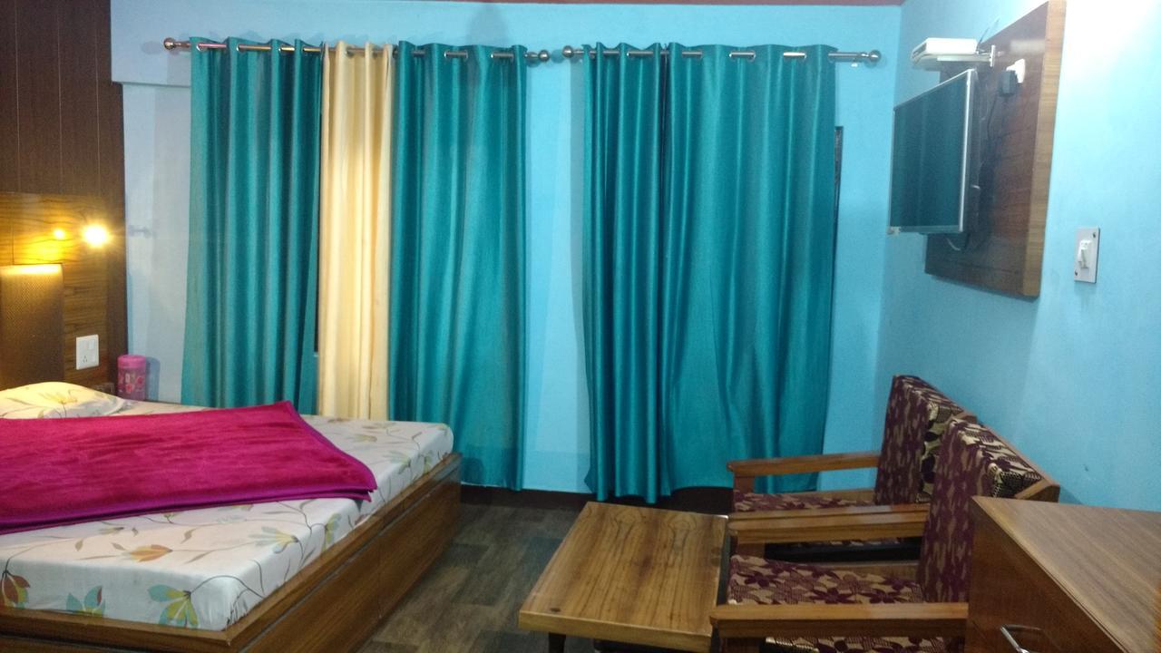 Hotel Brahma Kamal Joshimath Bagian luar foto